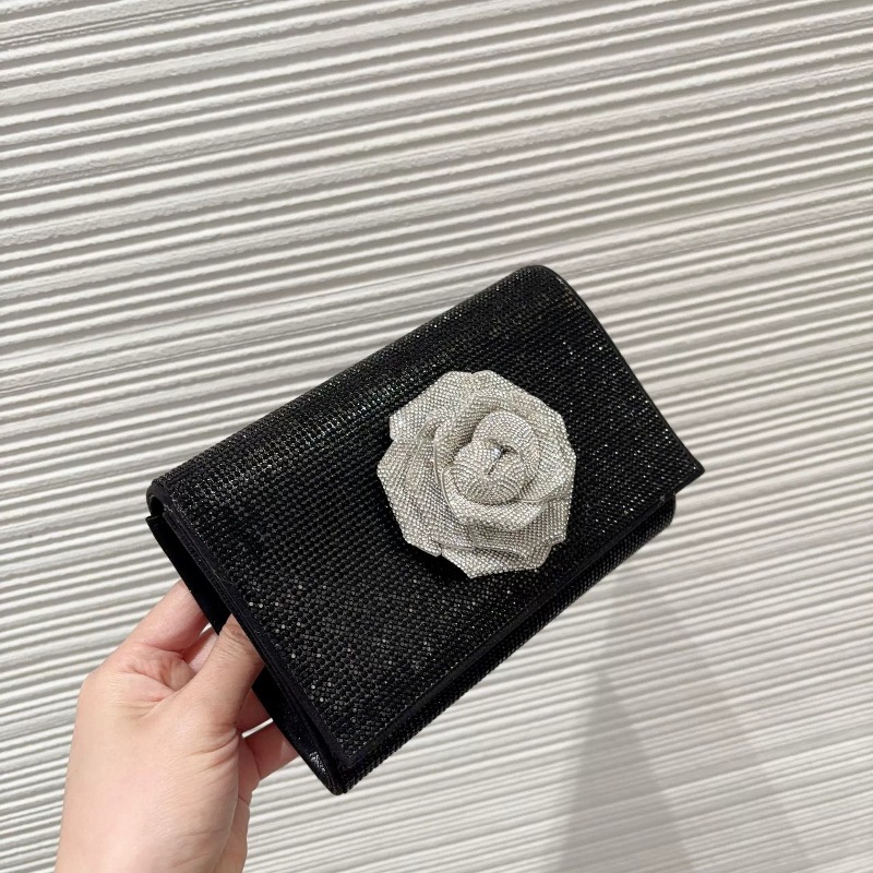 Dazzling Silver Crystal Clutch - Evening Bag Beaded recension och pris